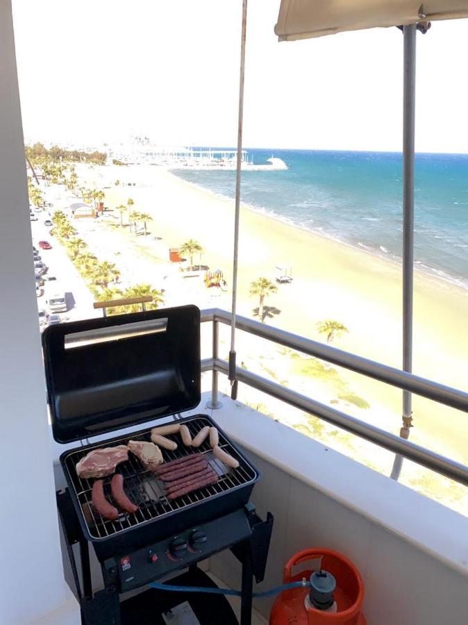 Larnaca Room, 50M To The Finikoudes Beach エクステリア 写真